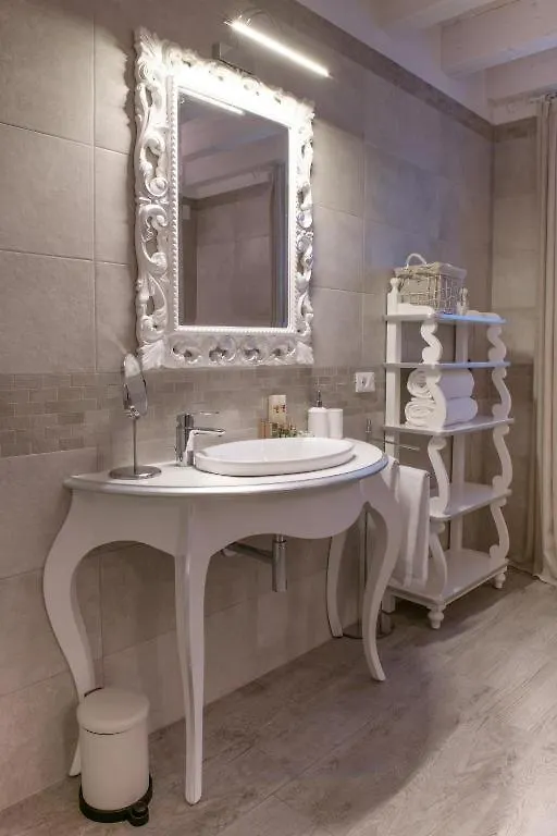 Apartmentsarena - Corte Delle Arti Verona 0*,  Italy
